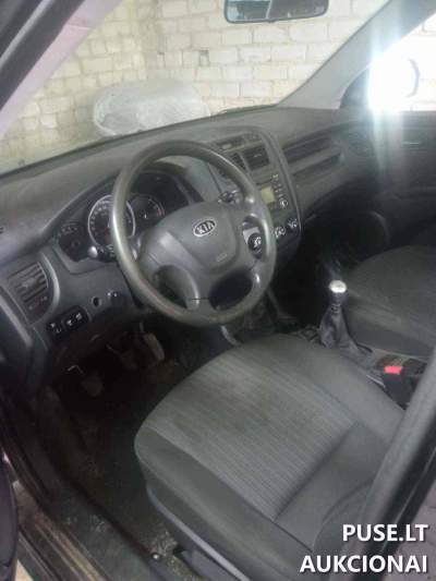 Parduodamas Kia Sportage 2010 m. dyzelinis automobilis aukcione nuo 1500 EUR