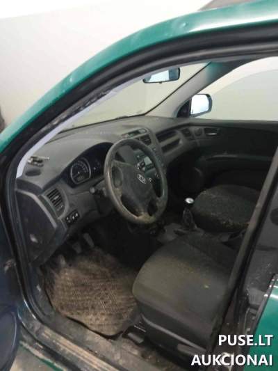 Parduodamas automobilis Kia Sportage 2010 m. su 2.0L dyzeliniu varikliu 800 EUR pradinė kaina