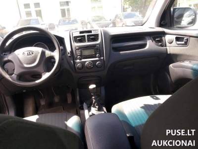 Kia Sportage 2010 m. dyzelinis automobilis su 110 kW galia aukcione Vilniuje nuo 1500 EUR