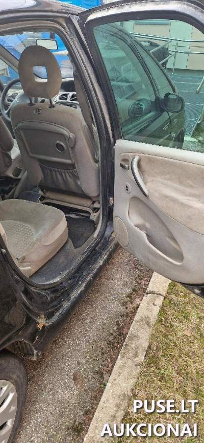 Parduodamas naudotas benzininis automobilis Citroen Xsara Picasso 2007 m. už 294 EUR pradinę kainą