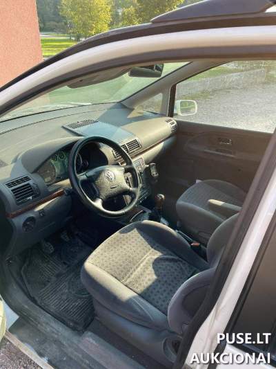 Naudotas VW Sharan automobilis Kaune nuo 686 EUR - 2000 m. benzininis