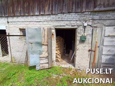 1/3 Ūkinio pastato dalis Pagėgių sav., Anužių k. Vilkės g. 2, pradinė kaina 650 EUR