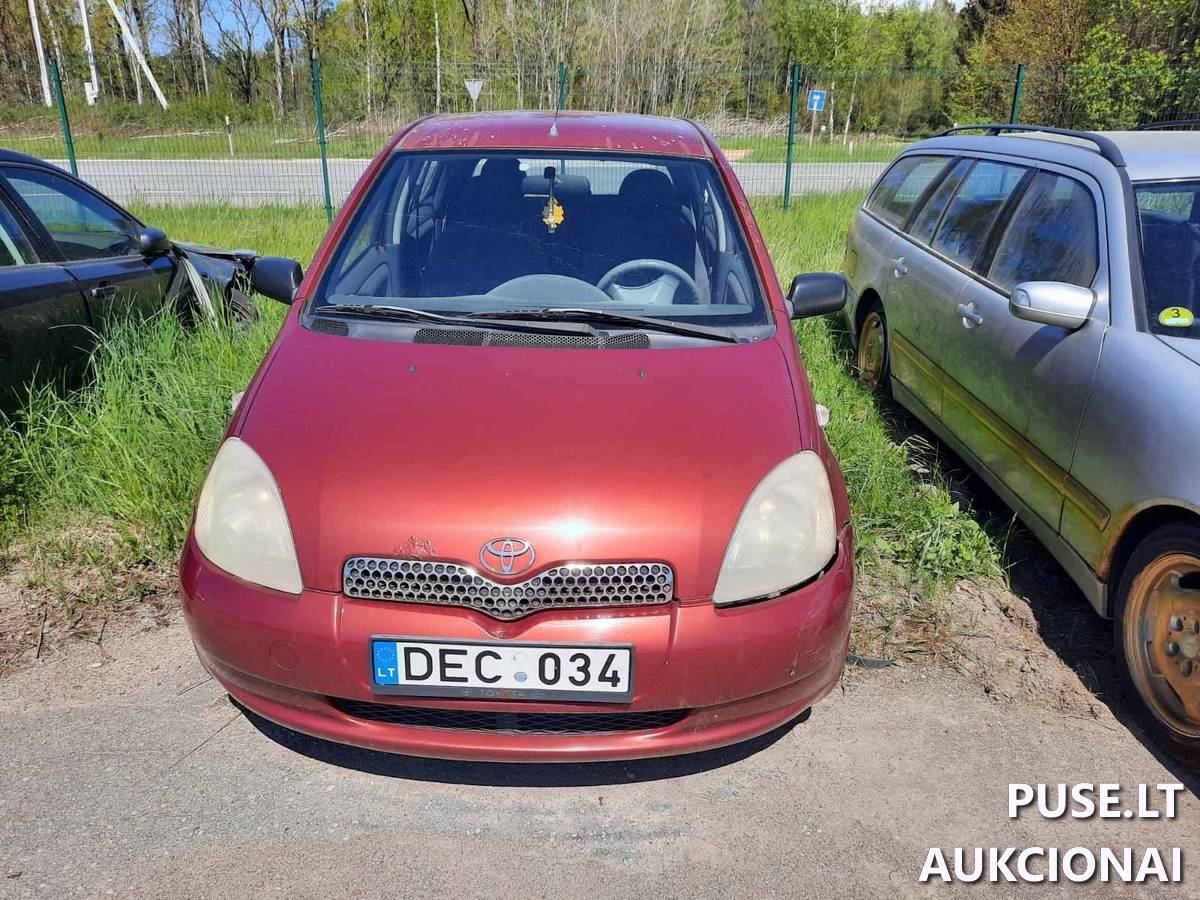 TOYOTA YARIS Keleivinis automobilis 1