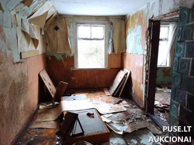 Parduodama Poliklinika su 0.30 ha žemės sklypu Jiezne, Vilniaus g. 21, pradinė kaina 9518 EUR