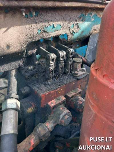 Savaeigis ekskavatorius JUMZ 1987 m. Jonavos rajone pradinė kaina 1500 EUR - Kiti aukcionai
