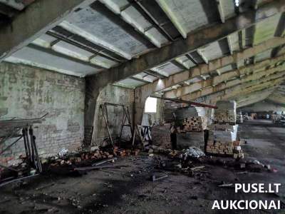 Garažas Kalvarijoje, Šakių g. 15, parduodamas pradiniu 32812 EUR kainos pasiūlymu