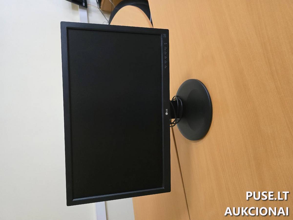 KOMPIUTERINĖ TECHNIKA: MONITORIAI Kompiuterių programinė ir techninė įranga 1