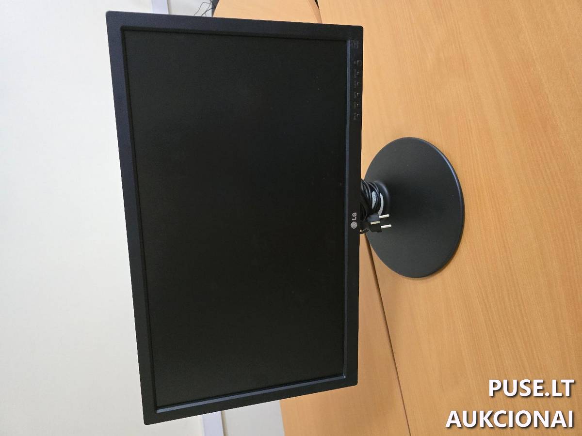 KOMPIUTERINĖ TECHNIKA: MONITORIAI Kompiuterių programinė ir techninė įranga 2