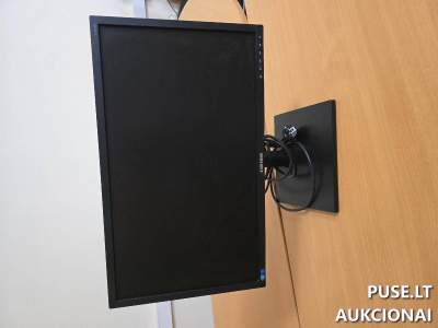 Kompiuterinės technikos aukcionas Vilniuje: siūlomi 26 LG ir Samsung monitoriai nuo 130 EUR