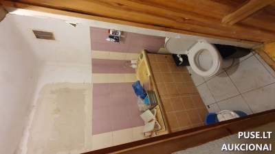 Patalpos Naujojoje Akmenėje P. Jodelės g. 1-2 parduodamos aukcione, pradinė kaina 20500 EUR