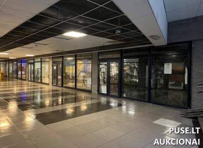 Nuomos konkursas: 35.4 kv.m prekybos patalpos su kirpykla Vilniuje, Konstitucijos pr. 3A, pradinė kaina 276 EUR/mėn.