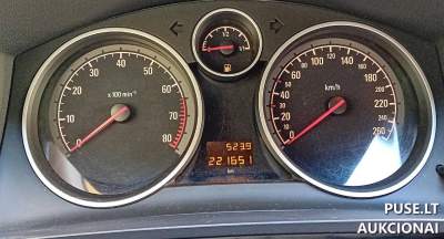 Parduodamas naudotas Opel Zafira automobilis Alytuje, kaina nuo 700 EUR, techninė apžiūra iki 2024-10-17