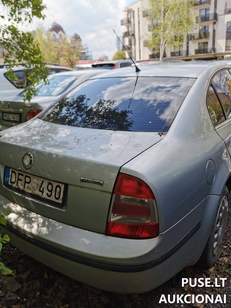Škoda Superb Lengvasis automobilis 1