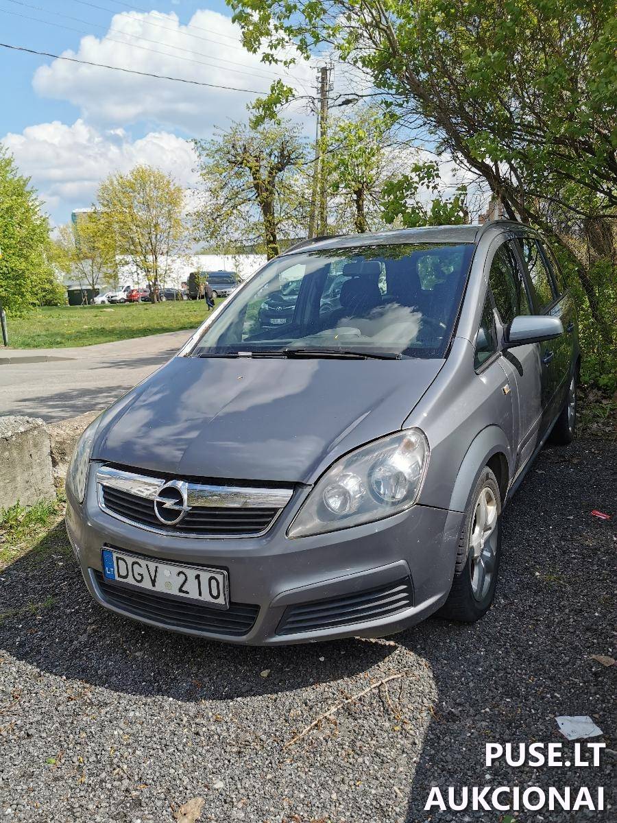 Opel Zafira Lengvasis automobilis 2