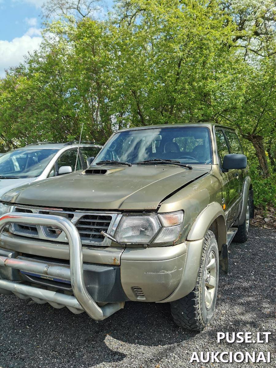 Nissan Patrol Lengvasis automobilis 2