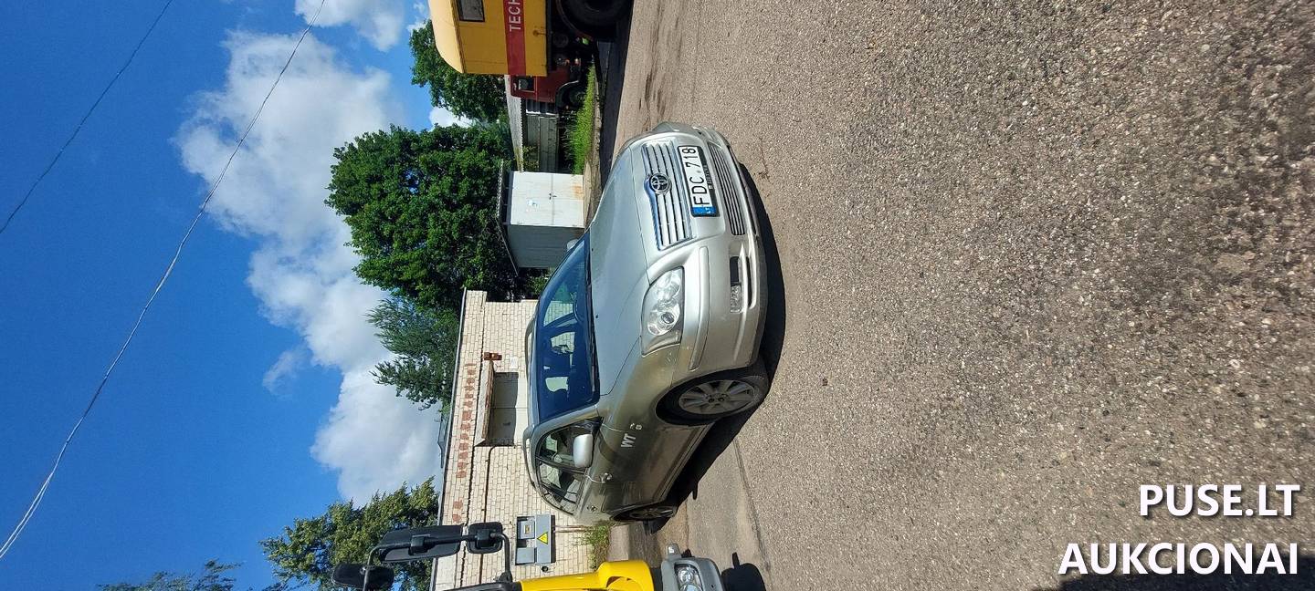TOYOTA AVENSIS Lengvasis automobilis 1