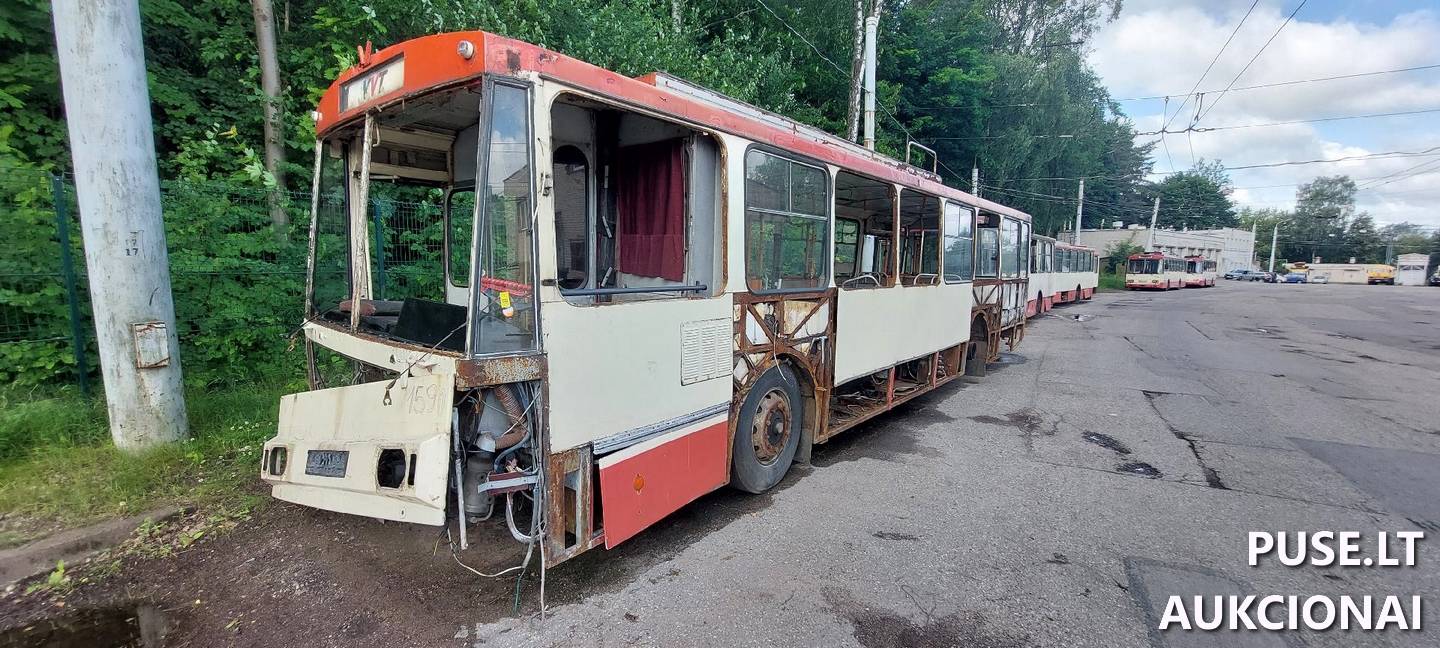 ŠKODA 14 TR 13 BNA590 Neklasifikuota 1