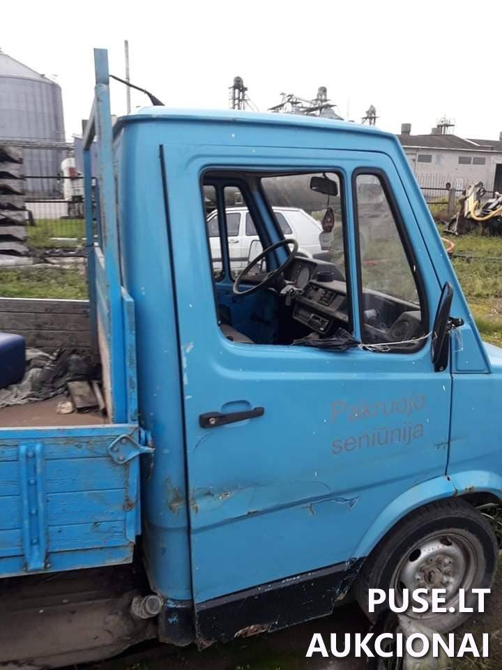 Automobilis Mercedes Benz 207 Neklasifikuota 1