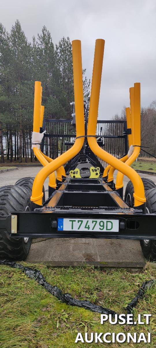 Miško priekaba Country 90D su vairuojamu dišliumi A tipo PRO ir kranu Country 670 (C67330). Speciali priekaba 3