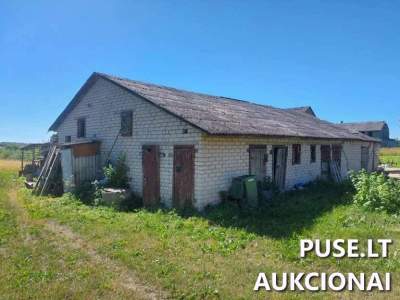 Parduodama 1/2 dalis buto Šiaulių r. Eimučių k. Ievų g. 8-1 už pradinę 940 EUR kainą