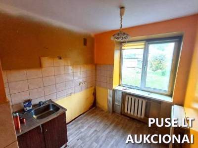 Parduodamas butas su ūkio patalpa Radviliškio r. sav., Pakiršinyje, pradinė kaina 1470 EUR