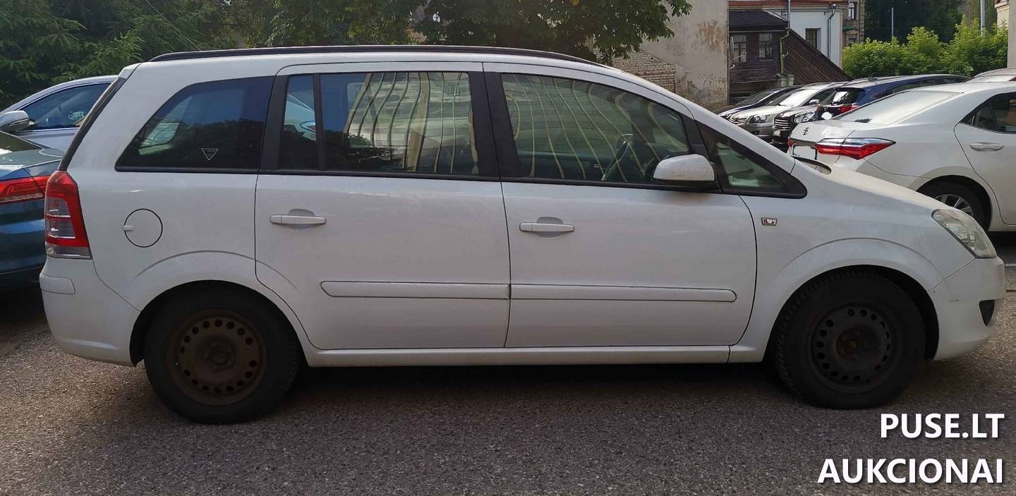 Opel Zafira Lengvasis automobilis 8