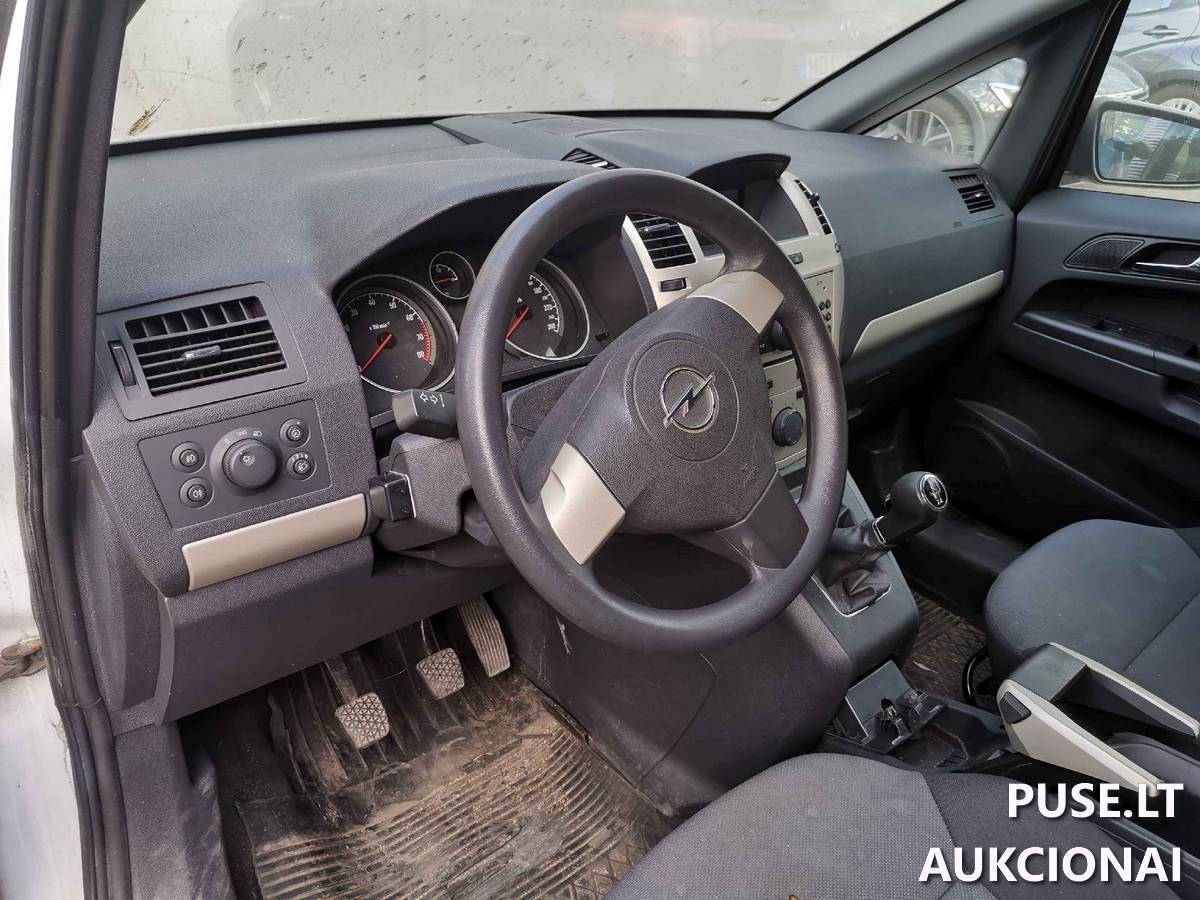 Opel Zafira Lengvasis automobilis 9