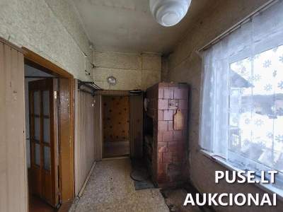 Parduodamas 37 kv.m. butas Vilniuje, Žaliųjų Ežerų g. 18, pradinė kaina 31752 EUR