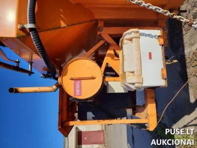 Dyzelinis barstytuvas STA-95 aukcione su pradine 1600 EUR kaina