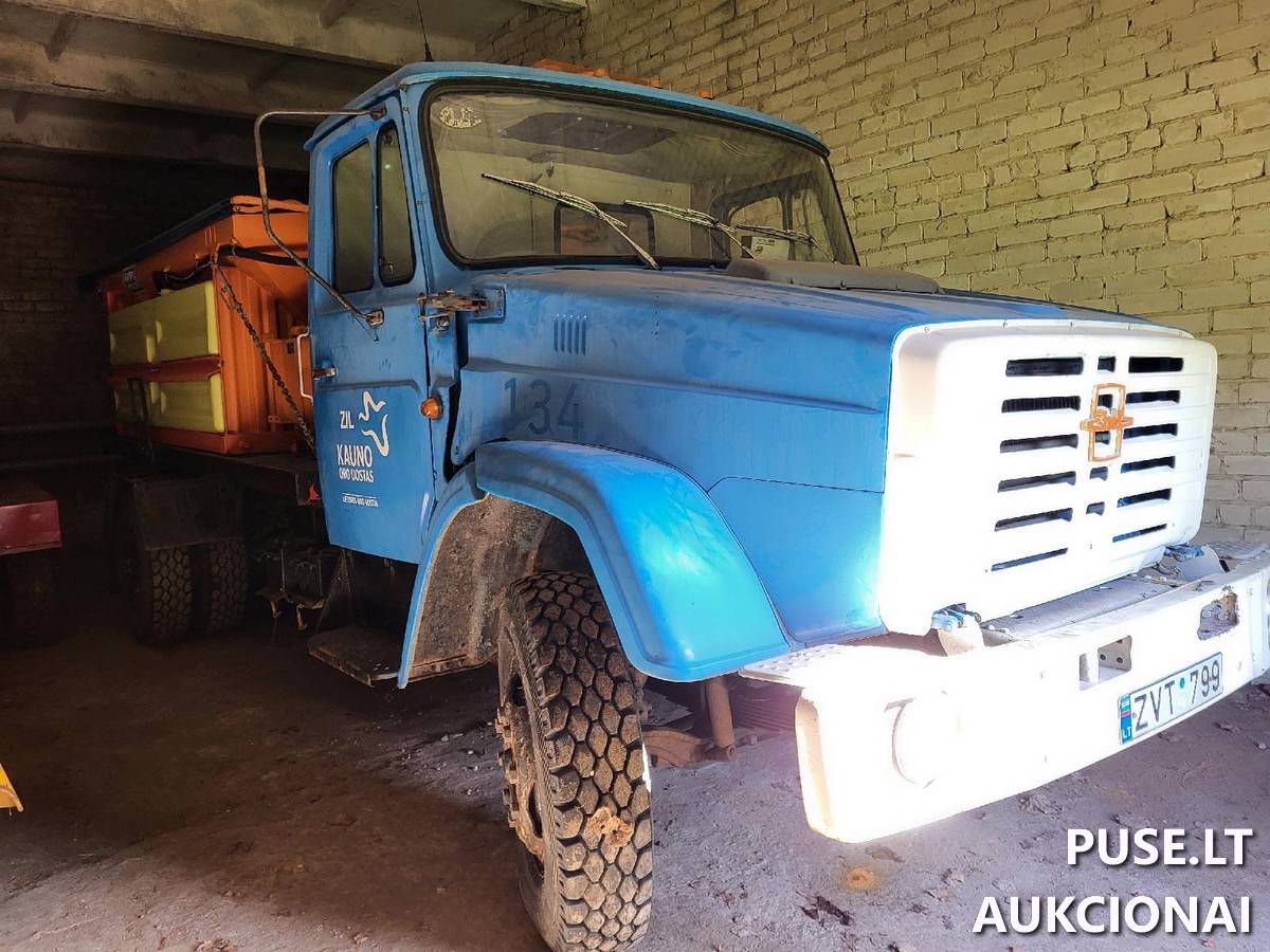 Savivartis sunkvežimis ZIL 4331 su Küpper weisser STA 95 barstytuvu Neklasifikuota 2