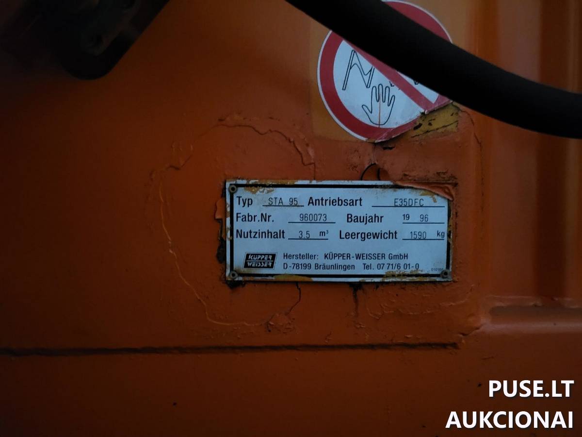 Savivartis sunkvežimis ZIL 4331 su Küpper weisser STA 95 barstytuvu Neklasifikuota 5