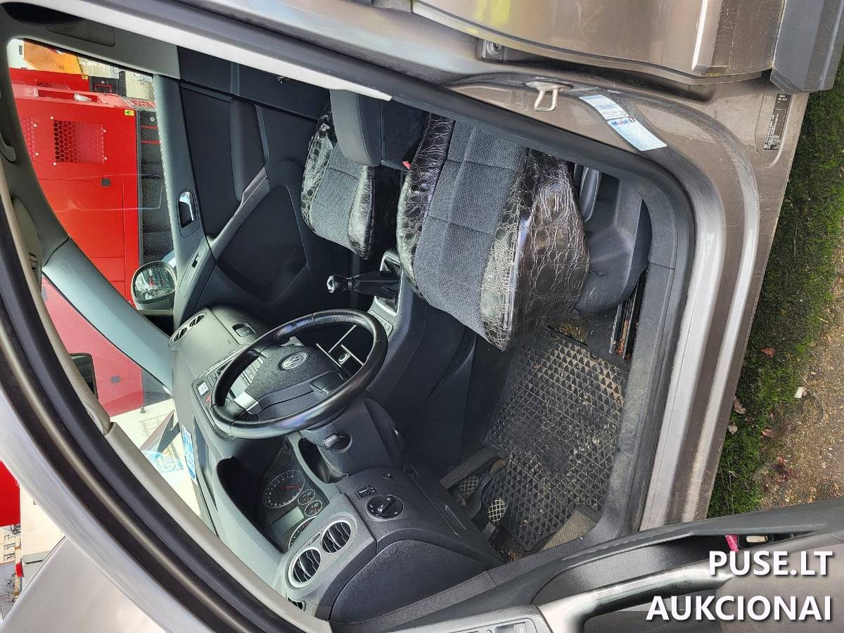 Visureigis Vokswagen Tiguan Lengvasis automobilis 5