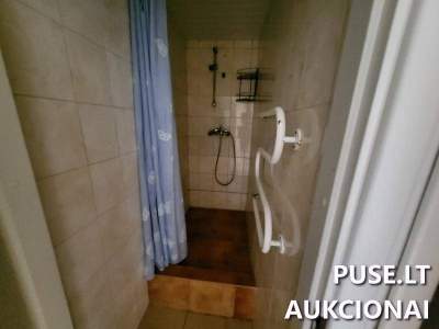 Kambarys Vilniuje, Rinktinės g. 42, su dalimi bendrojo ploto, pradinė kaina 40400 EUR