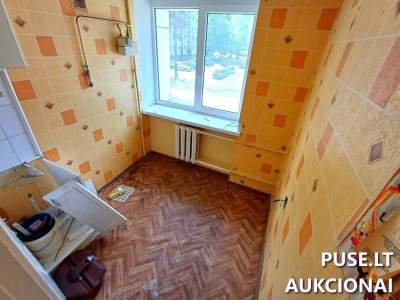 Mažas 33.96 kv.m butas su rūsiu Rukloje, Ruklio g. 14, pradinė kaina 12000 EUR