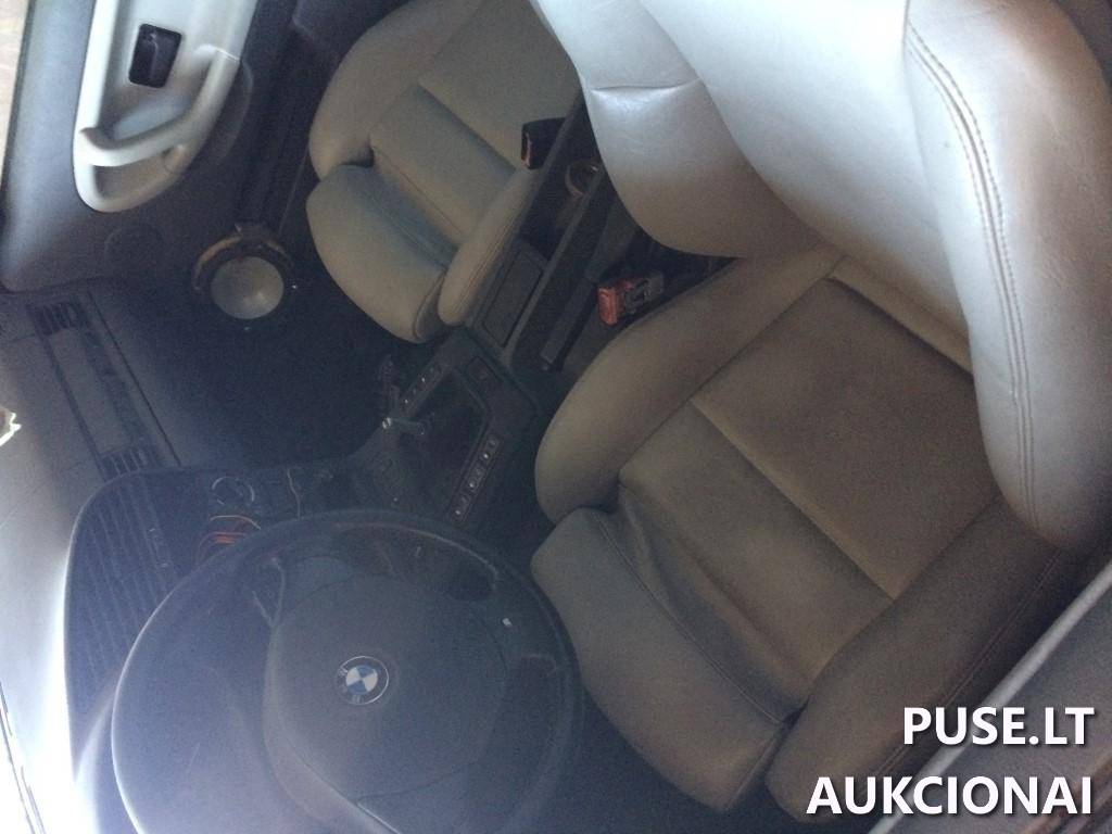 BMW 320 Keleivinis automobilis 3