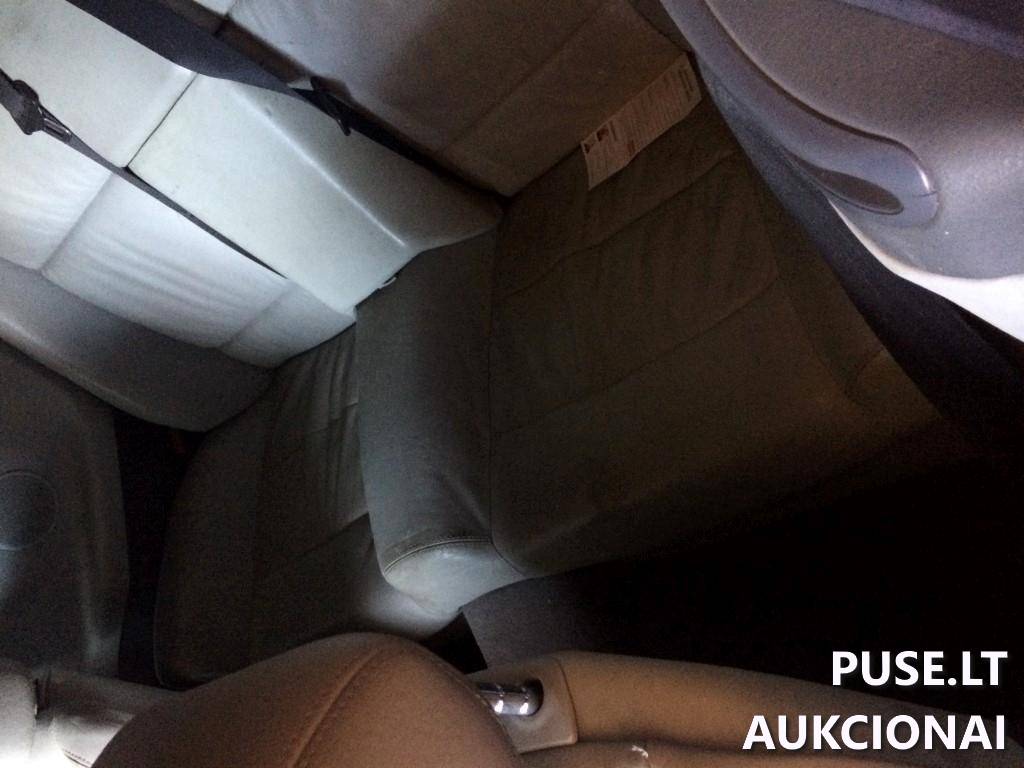 BMW 320 Keleivinis automobilis 4