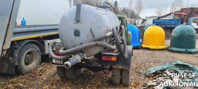 Asenizacinis automobilis aukcione nuo 650 EUR 1982 m. benzinas-dujos