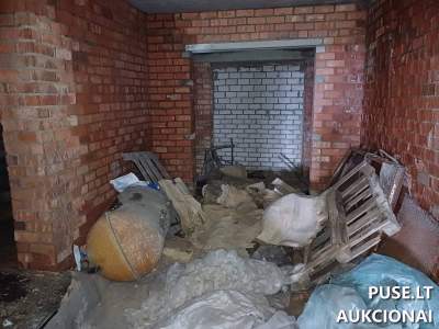 Žemės ūkio mašinų garažas su 1.1 ha sklypu Kėdainių rajone, pradinė kaina 27815 EUR