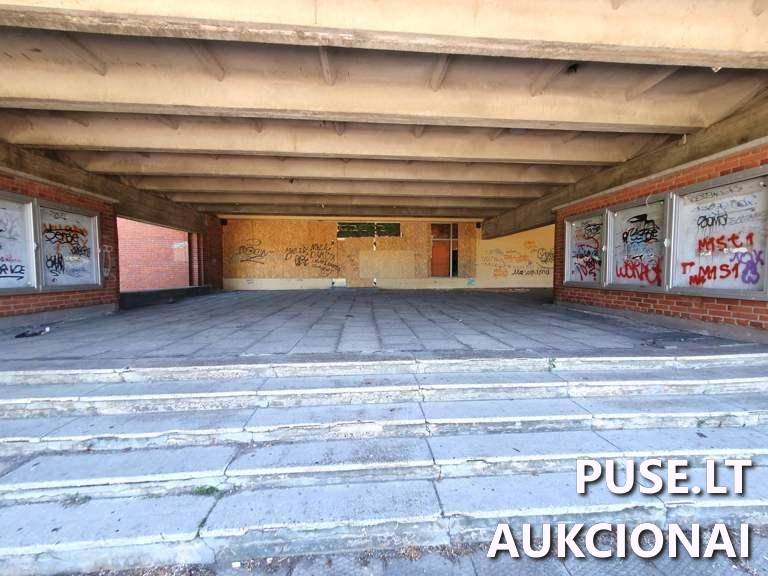 Kino teatras su kino klubu su baru ir su lošimų automatų salonu Pastatai Taikos pr. 105, 94202 Klaipėda, Klaipėdos m. sav. 10