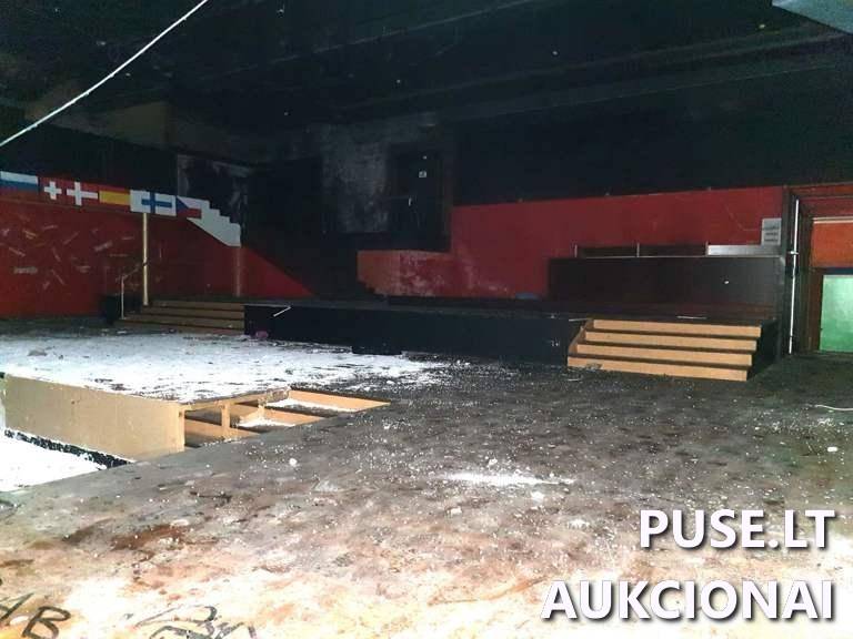 Kino teatras su kino klubu su baru ir su lošimų automatų salonu Pastatai Taikos pr. 105, 94202 Klaipėda, Klaipėdos m. sav. 14