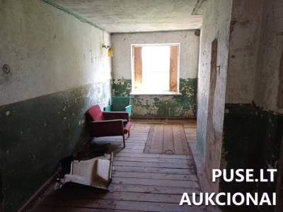 37/100 dalis gyvenamojo namo Raseinių r. Bogušiškių k. Parko g. 3 parduodama aukcione nuo 3300 EUR