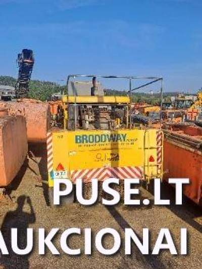 Nevažiuojanti technika „Šluota Brodway Senior“ aukcione Vilniuje nuo 1500 EUR