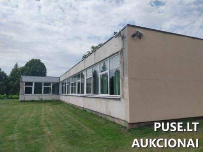 Buvusi mokykla Vilkaviškio r. Sūdavos k. parduodama aukcione nuo 40700 EUR