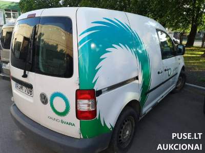 VW Caddy su garažo vieta aukcione: pradinė kaina 1350 EUR