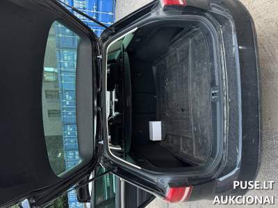 Parduodamas 2018 m. Volkswagen PASSAT lengvasis automobilis, pradinė kaina 12900 EUR