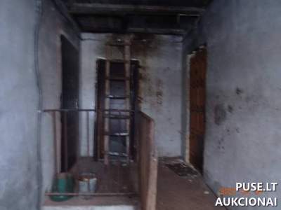 Parduodamas 1 kambario butas Akmenės rajone, Tilžės k. 3-4, pradinė kaina 570 EUR, antstolių varžytynės