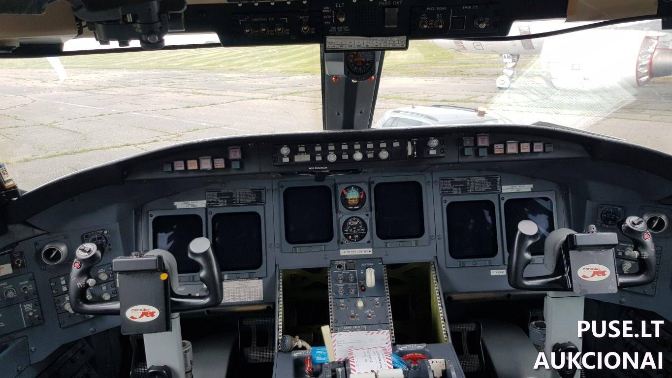 Orlaivis Bombardier CRJ 200 Orlaiviai 10
