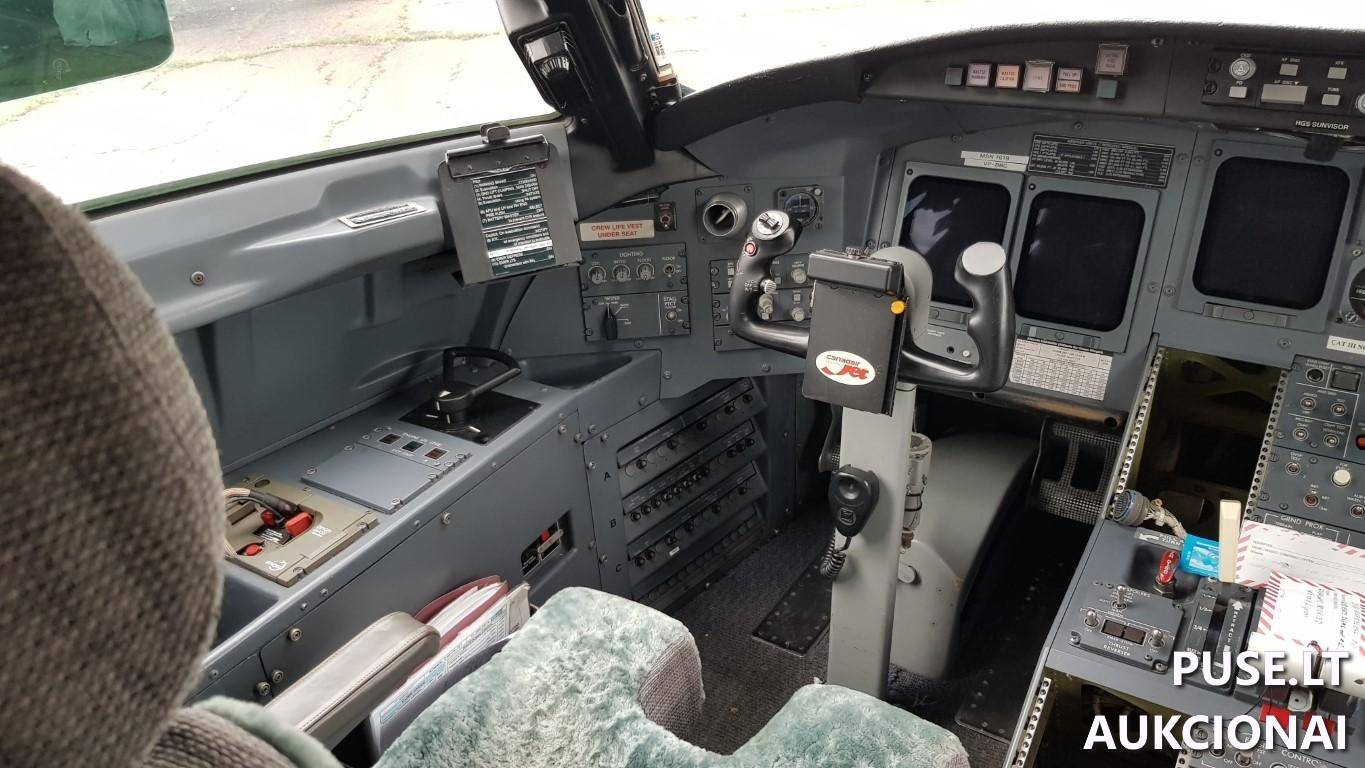 Orlaivis Bombardier CRJ 200 Orlaiviai 12