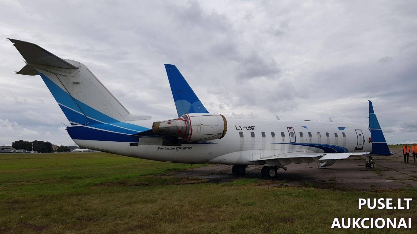 Orlaivis Bombardier CRJ 200 Orlaiviai 22