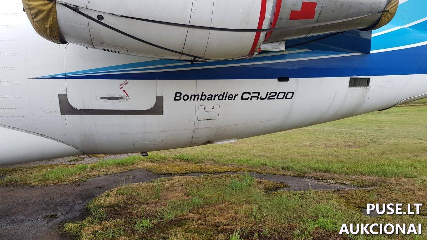 Orlaivis Bombardier CRJ 200 Orlaiviai 24